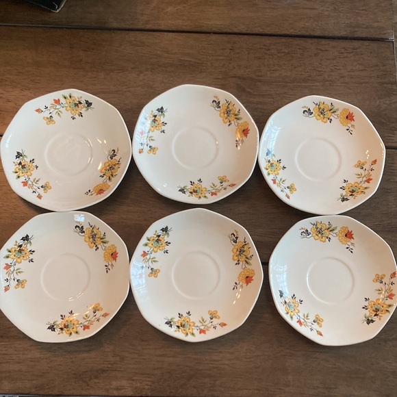 Gorgeous set of six octagonal vintage saucers from Homer Laughlin - Picture 4 of 17